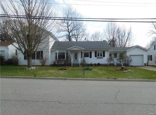 302 Columbia Ave, Waterloo, IL 62298