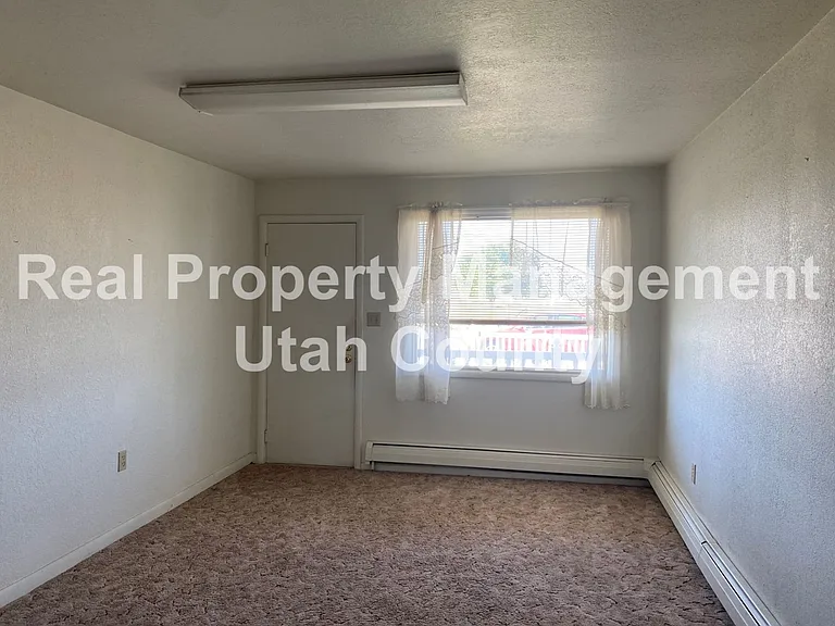 1285 W Utah Ave — Photo 5