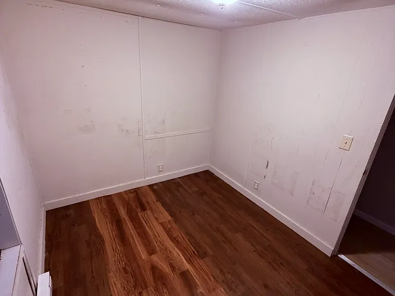 411 Bush St E #10 — Photo 10