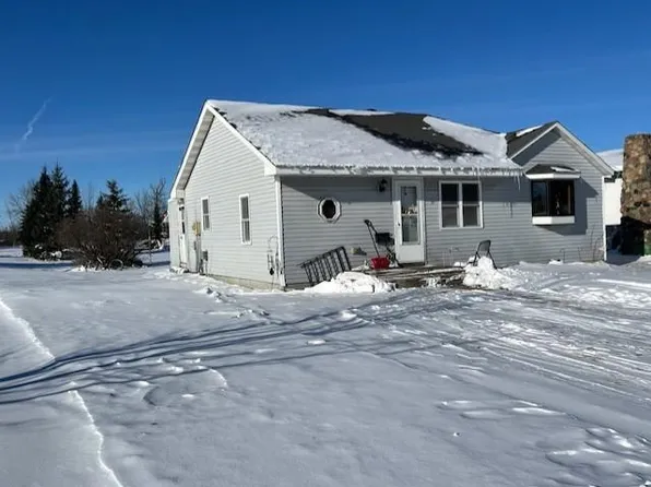 401 4th St NW, Wadena, MN 56482