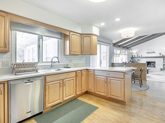 2nd image of 313 Walnut Grove Dr