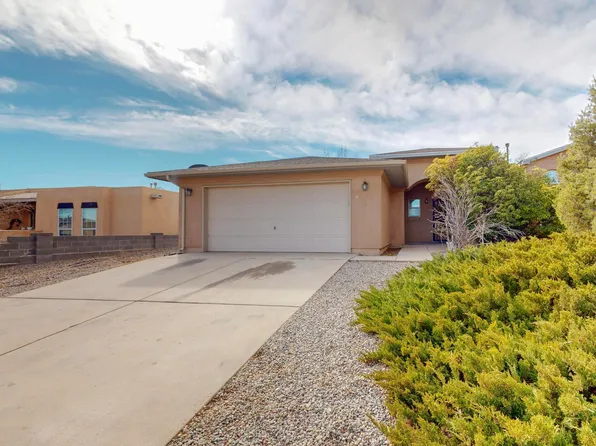 6736 Augusta Hills Dr NE, Rio Rancho, NM 87144