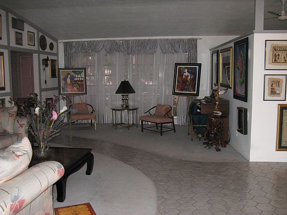 3rd image of 651 NE 176th St