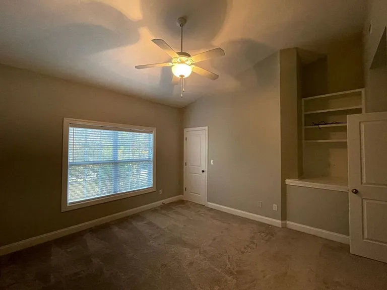 4804 Exton Park Loop — Photo 7