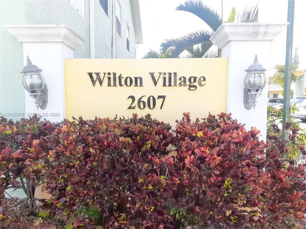 2607 NE 8th Ave APT 32, Wilton Manors, FL 33334