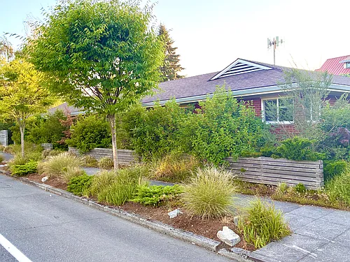 6112 N Lovely St Photo 1