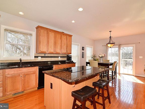 2nd image of 2707 Dawn Dr