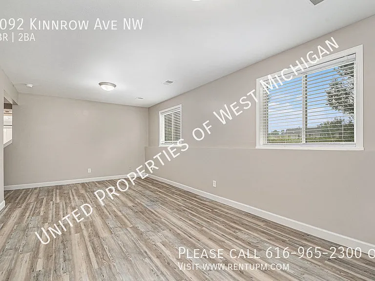2092 Kinnrow Ave NW — Photo 6