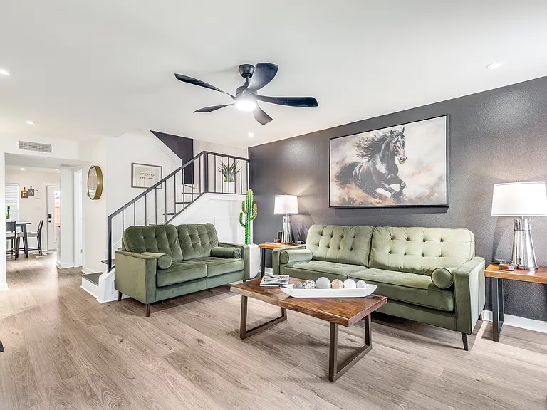 2232 Colony Ct — Photo 12