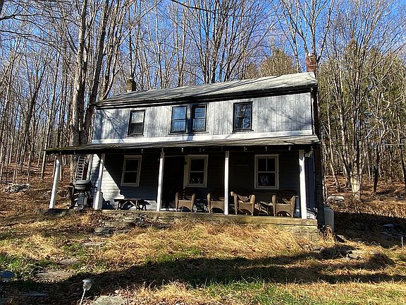 2nd image of 148 Twin Leaf Ln