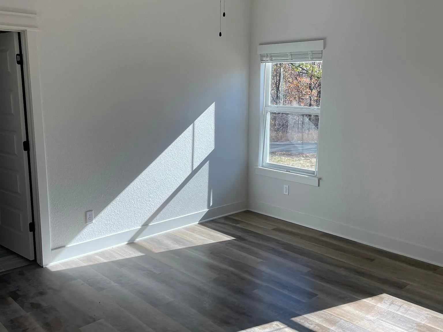 3 bed, 1505 sqft, $1,975 — Photo 4