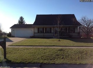 122 S Darla Dr, Creston, OH 44217