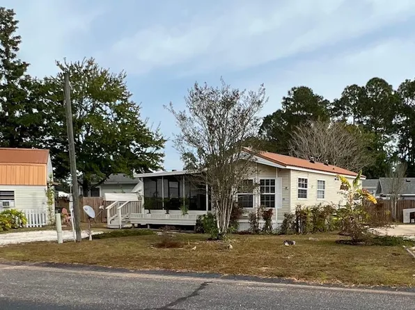 247 Defuniak Cir, Lillian, AL 36549