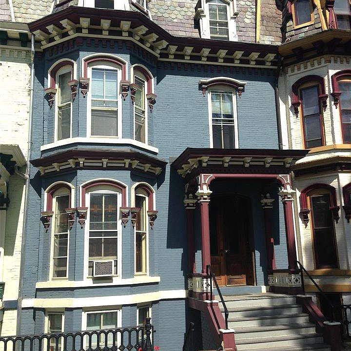 2nd image of 33 CLINTON Street