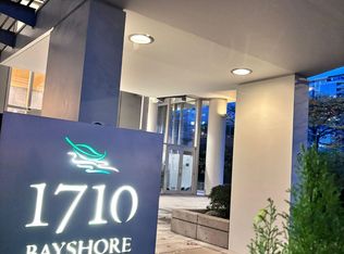 1710 Bayshore Dr #1204, Vancouver, BC V6G 3G4