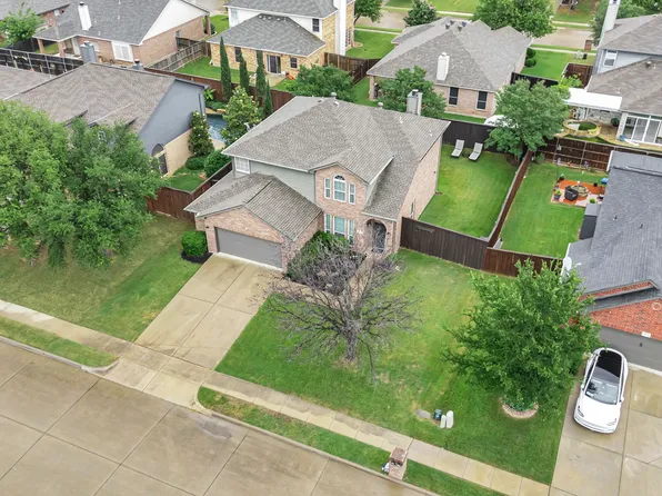 102 Lakeway Ln, Justin, TX 76247