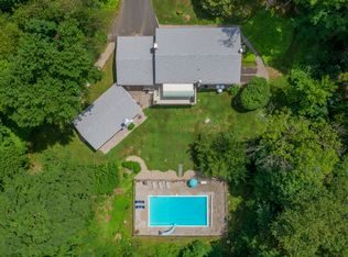 30 Prospect Dr, Brookfield, CT 06804