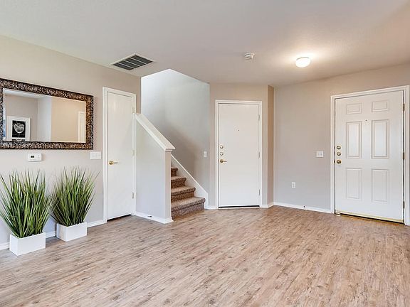 4th image of 8605 Davis Oaks Trl