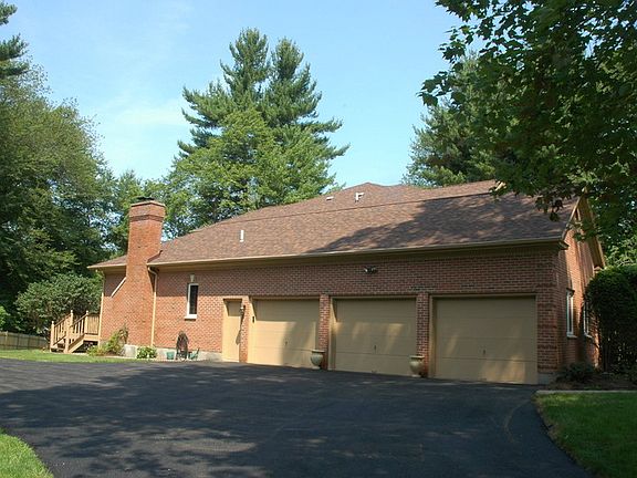 Garage elevation and side entrence