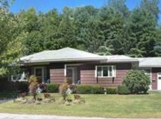 28 Brooks Ave, Lewiston, ME 04240