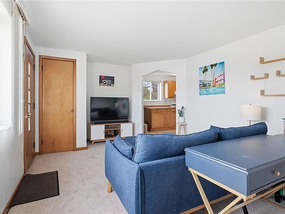 4th image of 1216 Hollywood St