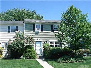 1st image of 12 Merrimac Ct