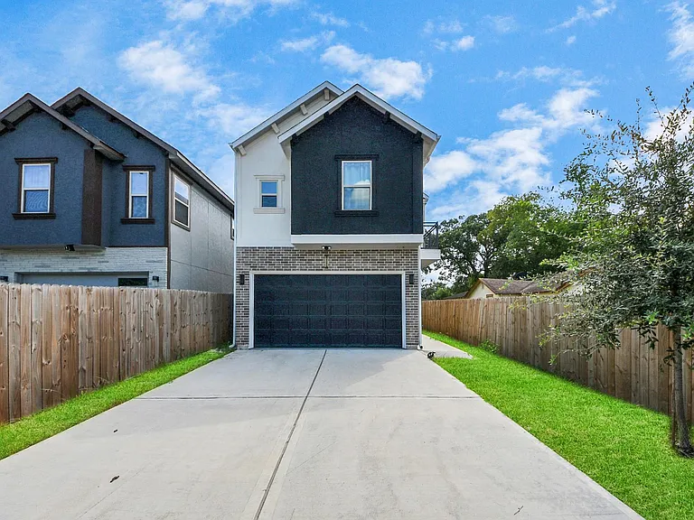 8420A Lanewood Dr — Photo 4