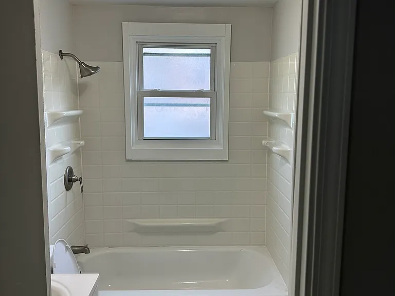 1165 S Drexel Ave — Photo 6