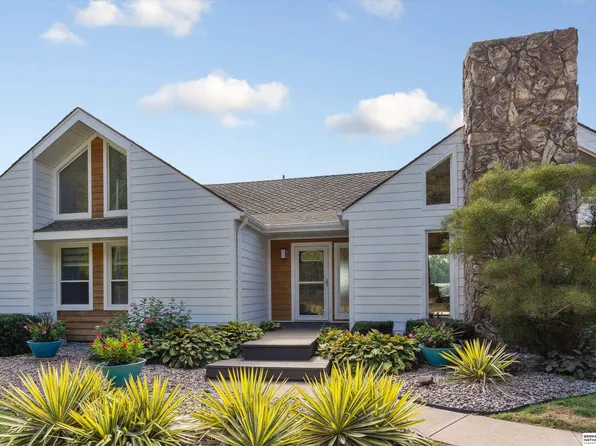 8609 Molokai Dr, Papillion, NE 68046