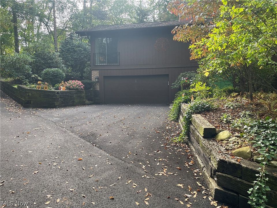 1st image of 1936 Hemlock Dr
