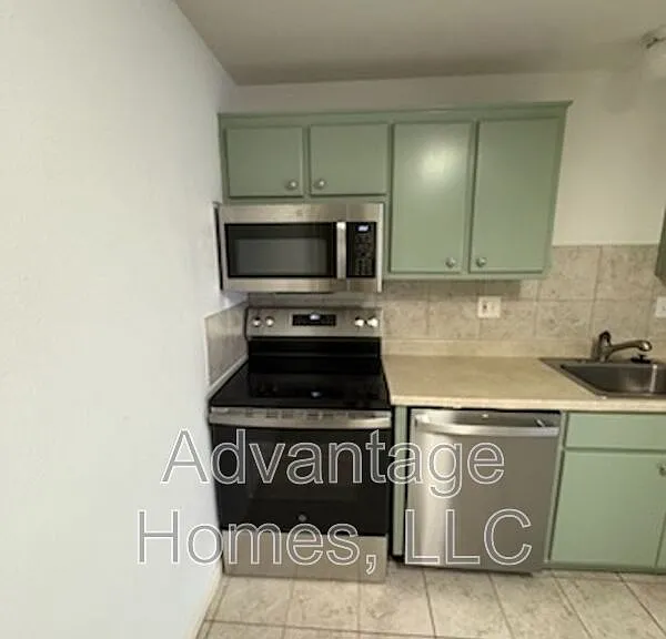 801 Johnson Cir #B — Photo 26