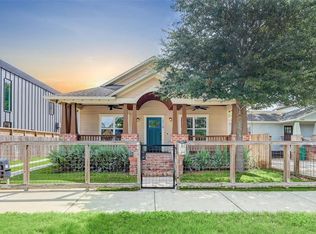 1210 Walton St, Houston, TX 77009