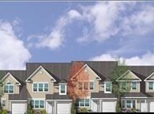 25 Erin Ct, Poughkeepsie, NY 12601