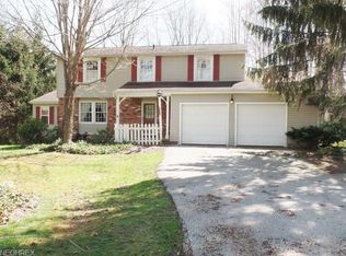 11055 Sunshine Dr, Chardon, OH 44024