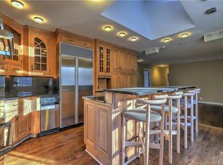 759 Deer Run Ln, Orange, CT 06477