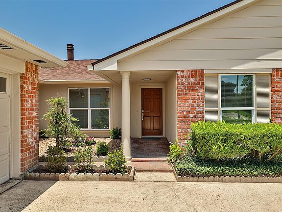 3rd image of 12326 Campos Dr