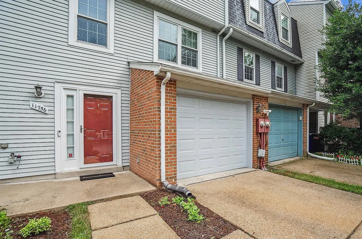 3 bed, 2050 sqft, $3,495 — Photo 2