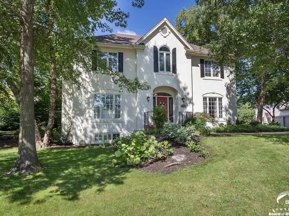 2009 Riviera Ct, Lawrence, KS 66047