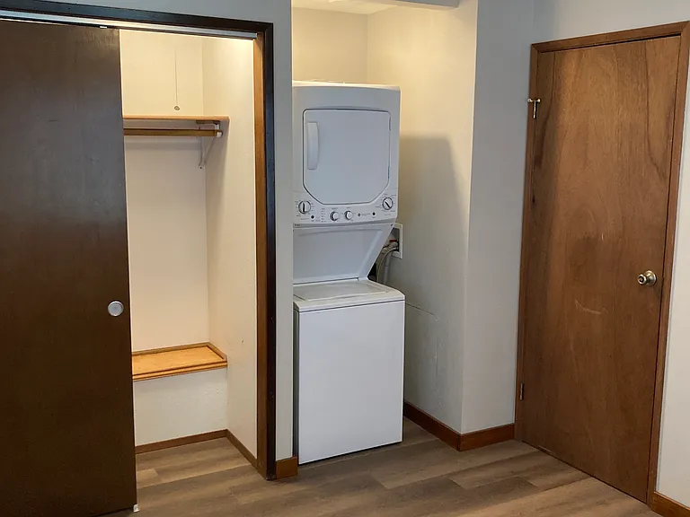 1904 Madison Ave NW #B — Photo 9