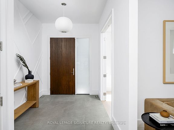 3rd image of 34 Edgecroft Rd