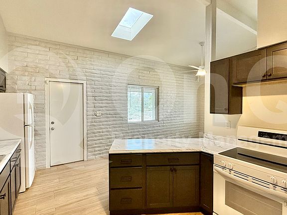 5th image of 1251 E Loma Vista Dr
