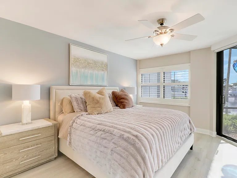 515 Bay Colony Dr N — Photo 24