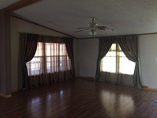 5th image of 886 Denzil Dr