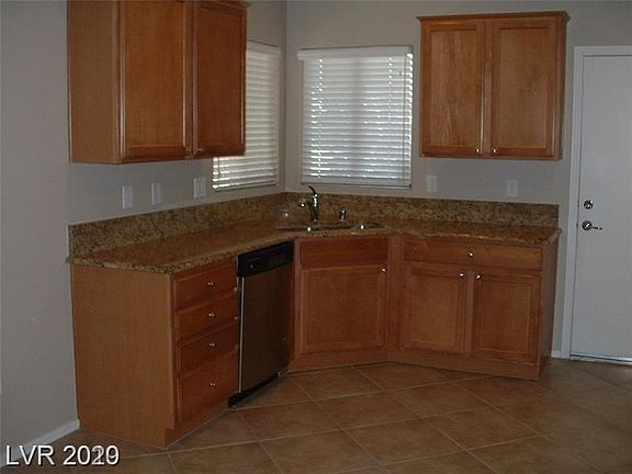 4th image of 7553 Chaffinch St