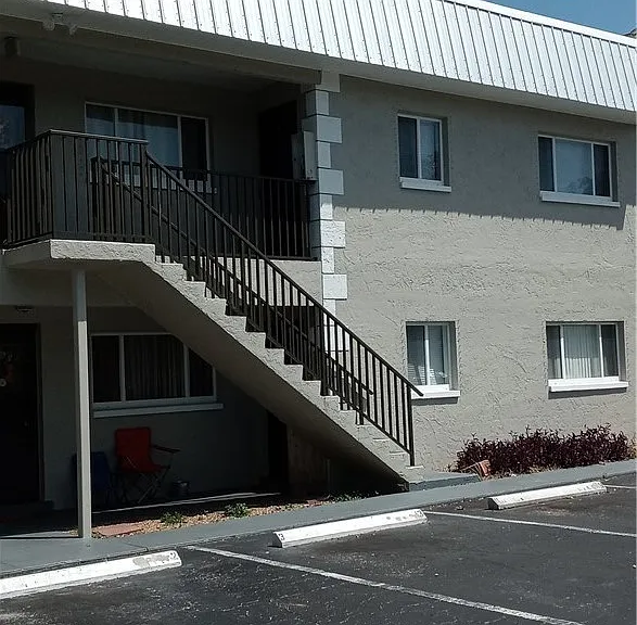 2135 Virginia Ave #11 — Photo 1