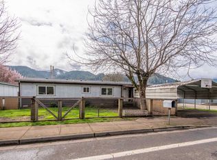 47888 W 2nd St, Oakridge, OR 97463