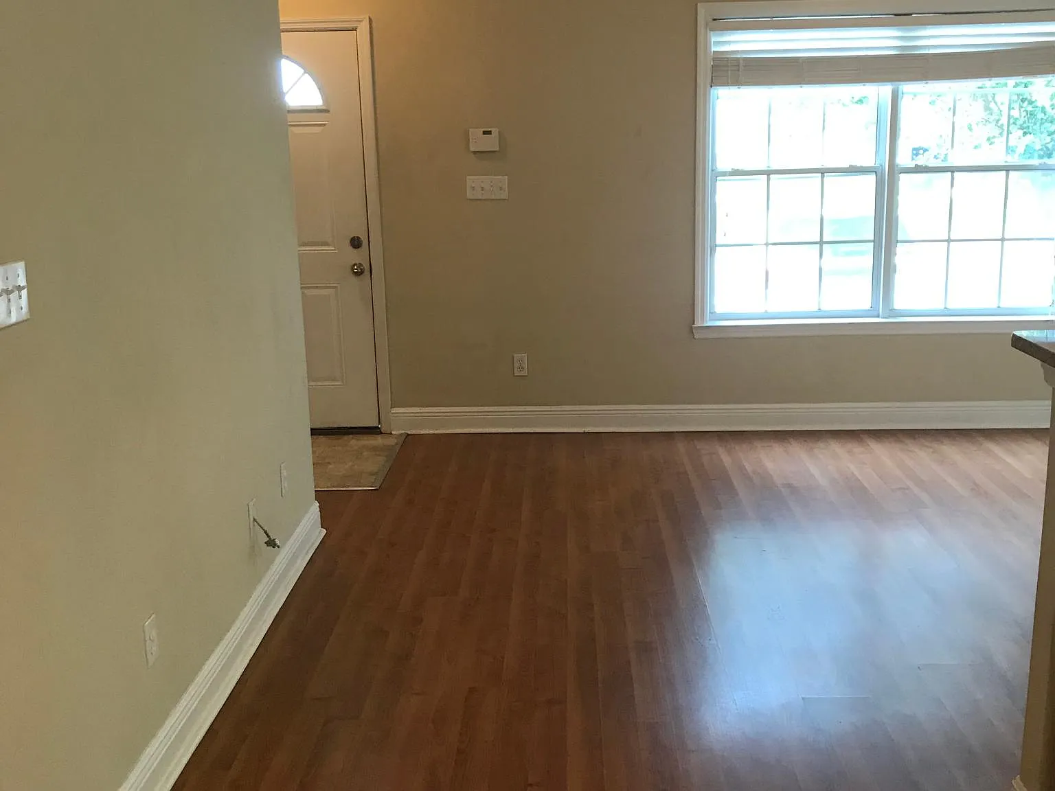 3 bed, 1177 sqft, $1,750 — Photo 2