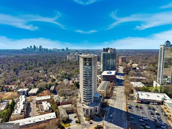2881 Peachtree Rd NE APT 902, Atlanta, GA 30305