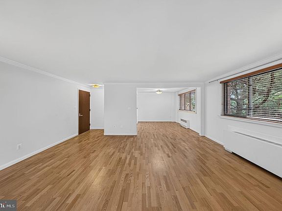 3rd image of 2725 39th St NW APT 201