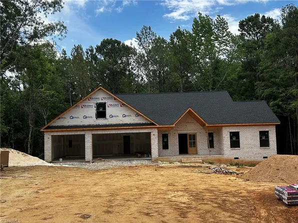 5140 Hopewell Church Rd, Trinity, NC 27370